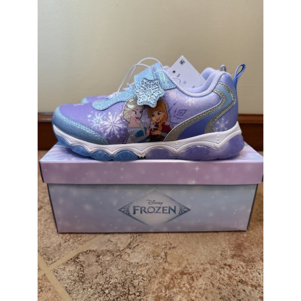 Toddler Girls' Disney Frozen Light Up Elsa & Anna Sneakers Size 12 NWB Shoes